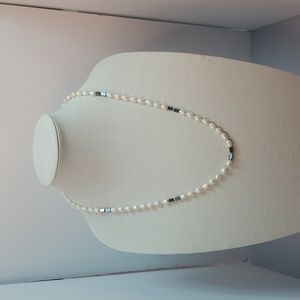 Oval Pearl No Clasp Necklace